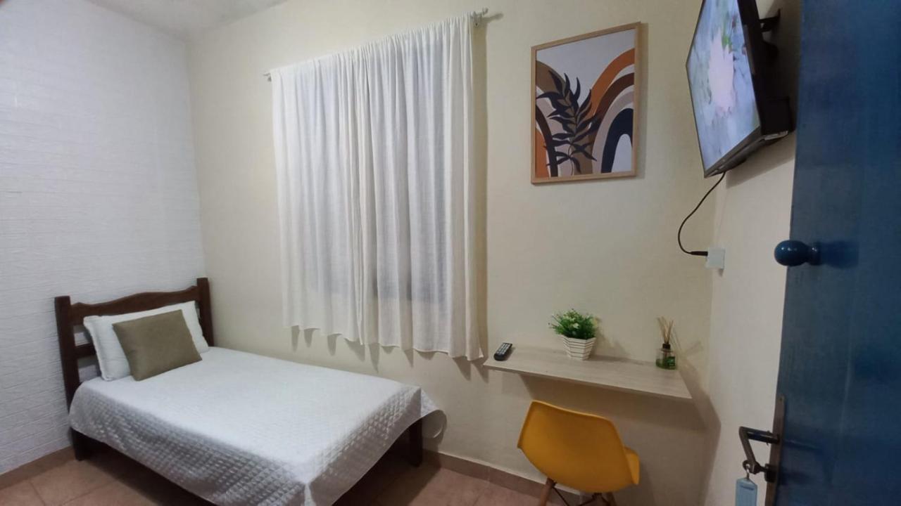 Quarto Individual Em Hospedaria No Centro โอว์โรเปรโต ภายนอก รูปภาพ